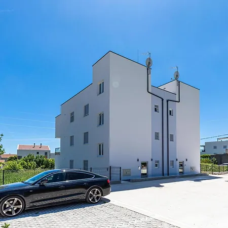 Апартаменты Luxury Carpe Diem, Roof Terrace With Jacuzzi *