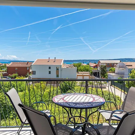 Luxury Carpe Diem, Roof Terrace With Jacuzzi Апартаменты *