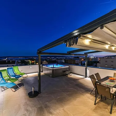 Luxury Carpe Diem, Roof Terrace With Jacuzzi